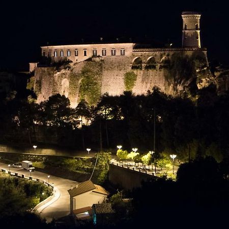 Castello Di Caccuri Suites Ngoại thất bức ảnh