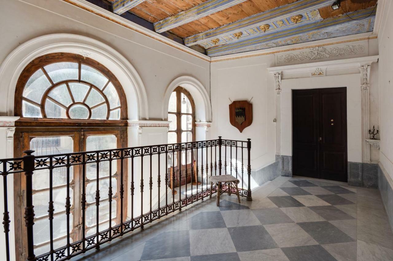 Castello Di Caccuri Suites Ngoại thất bức ảnh