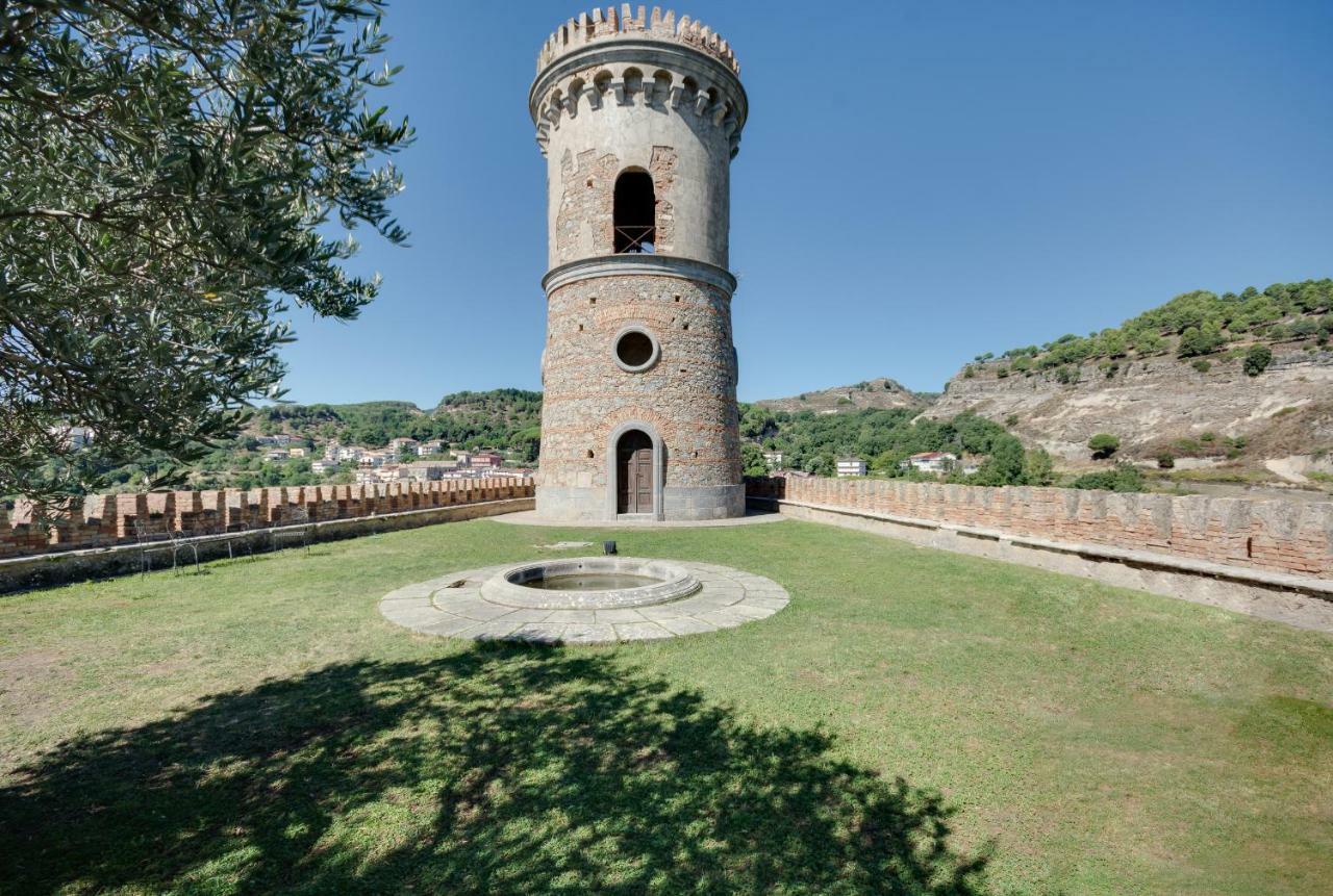 Castello Di Caccuri Suites Ngoại thất bức ảnh