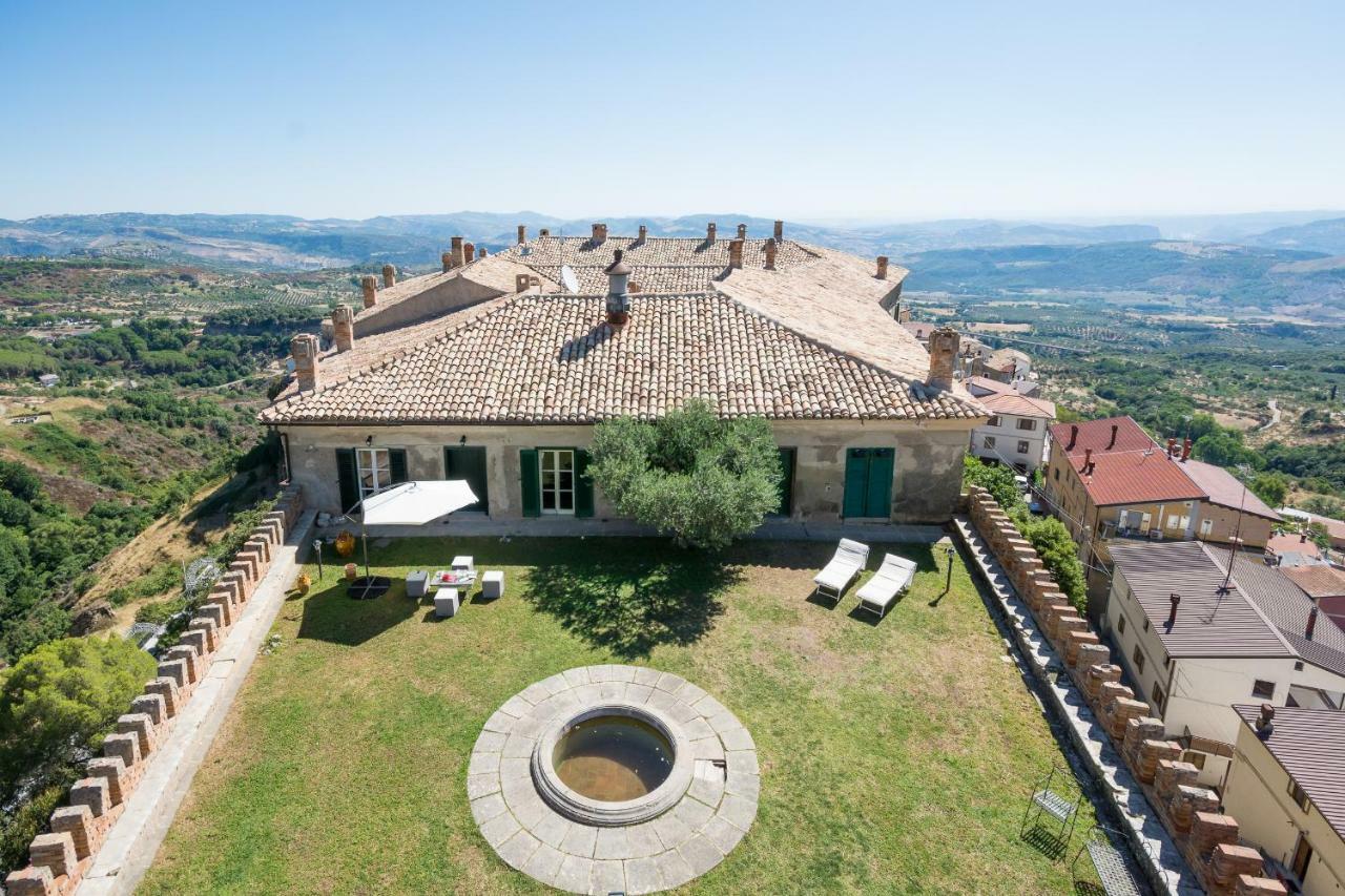 Castello Di Caccuri Suites Ngoại thất bức ảnh