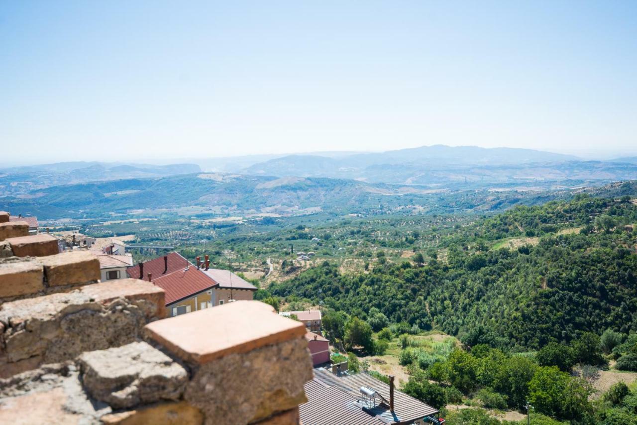 Castello Di Caccuri Suites Ngoại thất bức ảnh