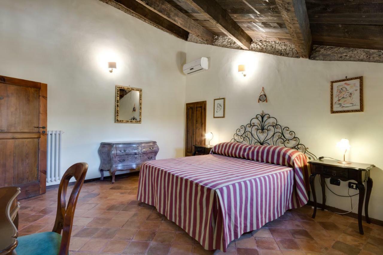 Castello Di Caccuri Suites Ngoại thất bức ảnh