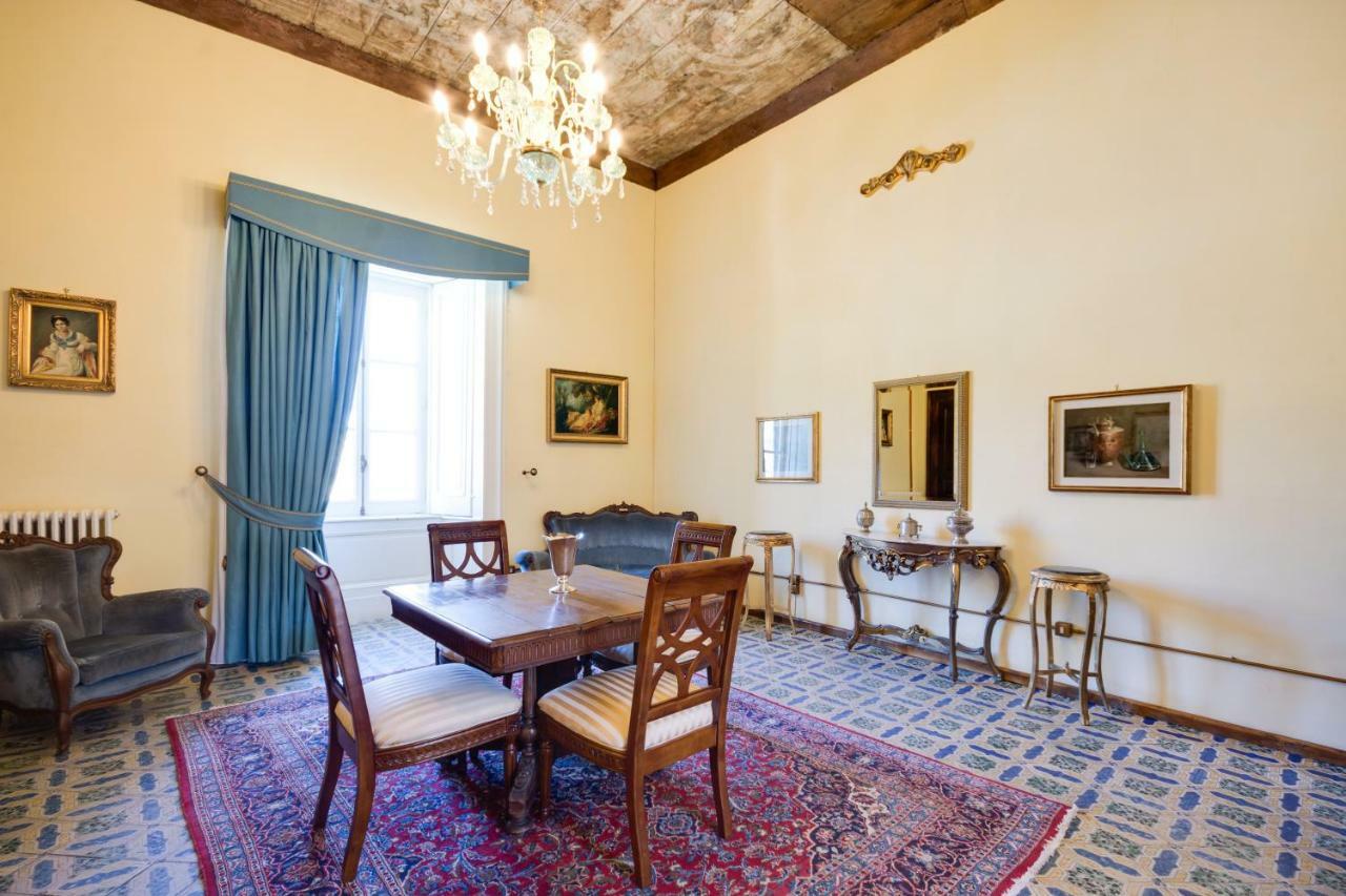 Castello Di Caccuri Suites Ngoại thất bức ảnh